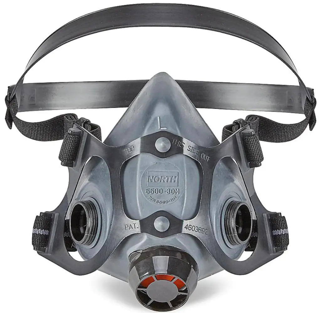 North 5500 Half-Mask Respirator with Dual Connection for Series N Cartridges Size Small