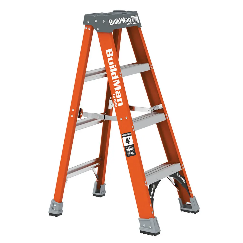 BuildMan 4' Fiberglass step ladder 300 lbs capacity CSA class 1A ...